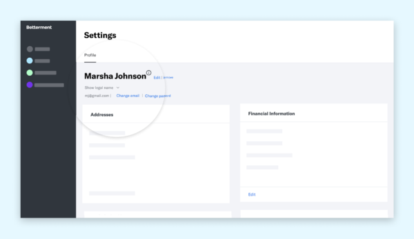 A view of the settings page where the legal name is toggling on and off, revealing the users legal name. 